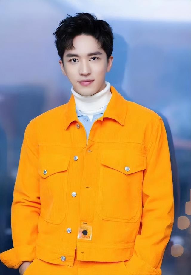 许魏洲太太张圣樱带着孩子现身医院，保姆全程陪同，疑是未婚先孕