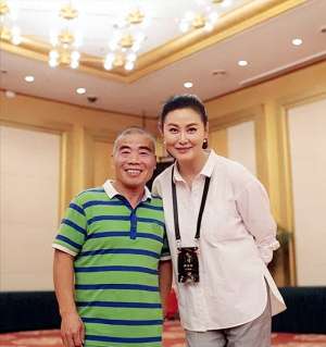 武大郎老婆(“武大郎”宋文华：矮个男人也有春天，妻子比他高10厘米)