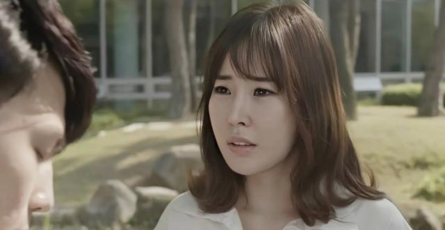 韩国风情电影《美景之屋3》:屋顶下的爱情窥探与现代人心灵探索