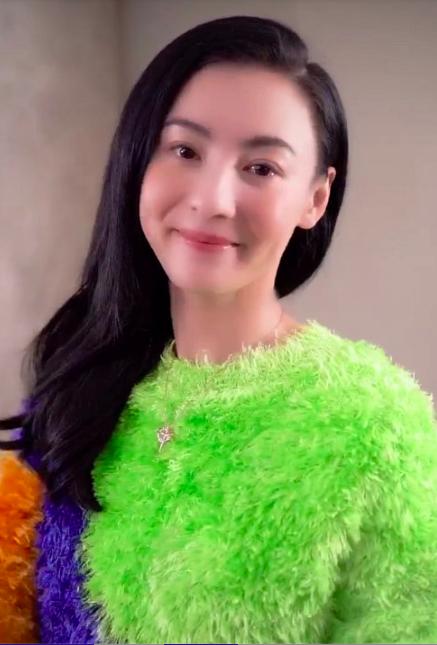 张柏芝晒童年照！网友：这才是纯天然美女