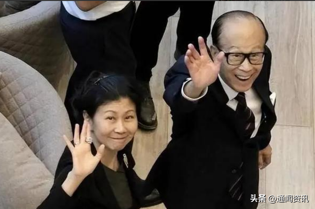 96岁李嘉诚千亿身价也带不走,最终还是油尽灯枯,留下一个传奇