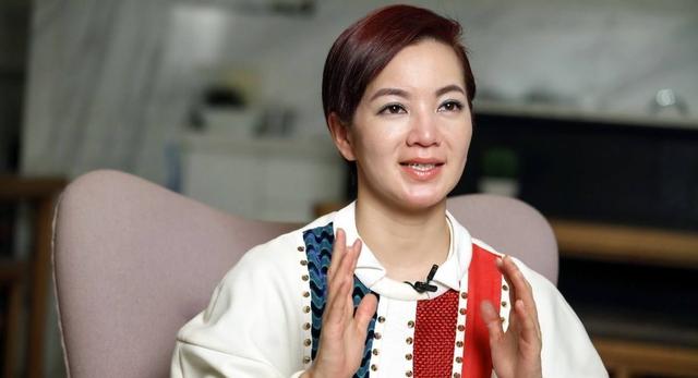 阿雅:下嫁活佛老公,住千万豪宅资产甩大小S几条街,成人生赢家