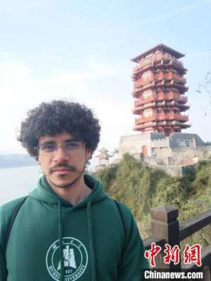 第八届世界中葡翻译大赛:巴西孔院本土教师获殊荣