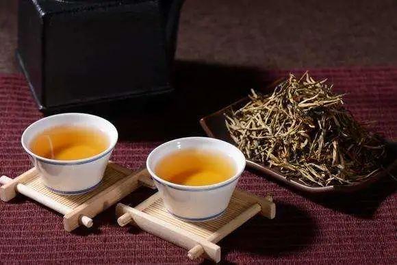 当云上美景遇上红茶和咖啡……彩云之巅云南保山这些美景你见过吗?