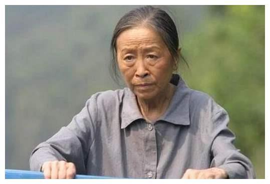 新凤霞事件反转!老戏骨含泪诉说55年前真相,难怪张少华不认账
