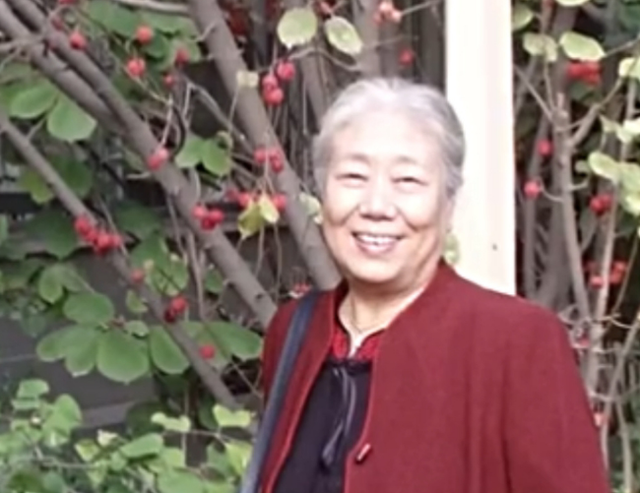 新凤霞事件反转!老戏骨含泪诉说55年前真相,难怪张少华不认账