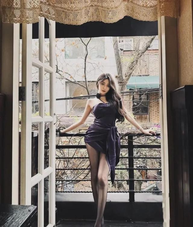 神似佟丽娅！岛国最强黑丝美腿，真的迷人