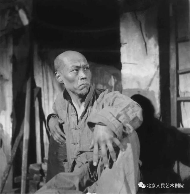 纪念郑榕｜导演顾威忆郑老：不怒自威 ，浩然之气