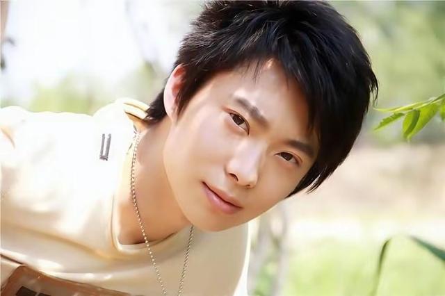 李成儒儿子李大海：沧桑的母亲，无情的父亲，如今40岁不敢结婚