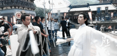 一部褒贬不一的古装武侠剧《月上重火》你看了吗?