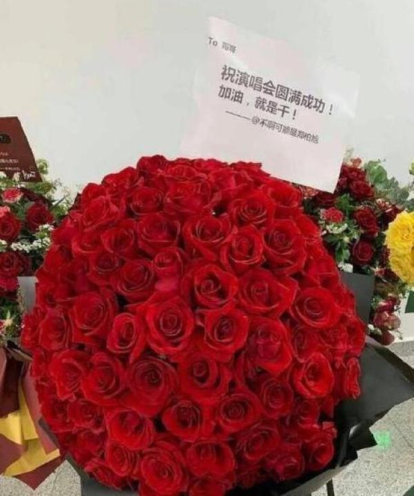 吴亦凡为鹿晗庆生:兄弟生日快乐 新专辑好听