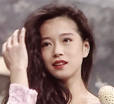 清冷美人中森明菜:替出轨的男友道歉,59岁没结婚,依然很漂亮