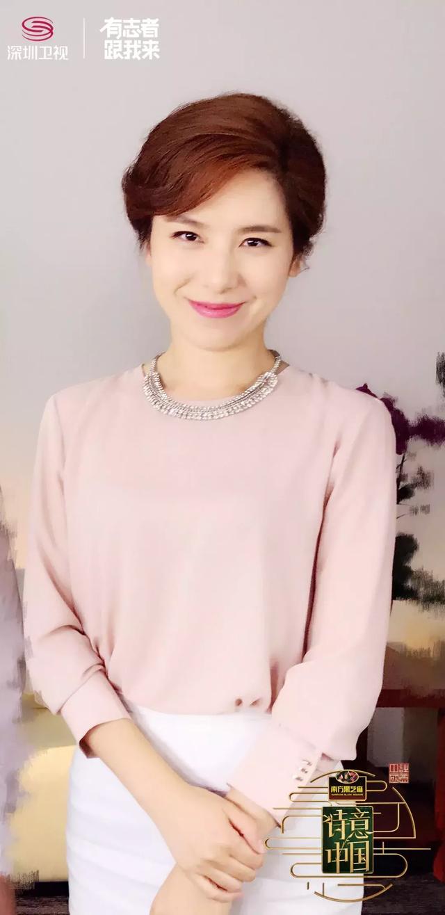 “诗意女神”庞玮：让生活慢一点，在诗意中遇见更美好的自己！