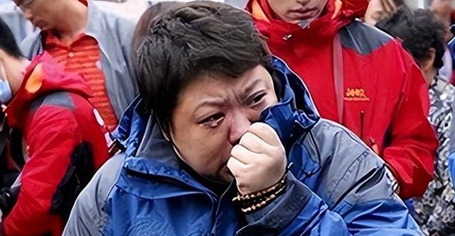 “藏”了30年,韩红的父母原来是家喻户晓的他们,难怪都不敢得罪