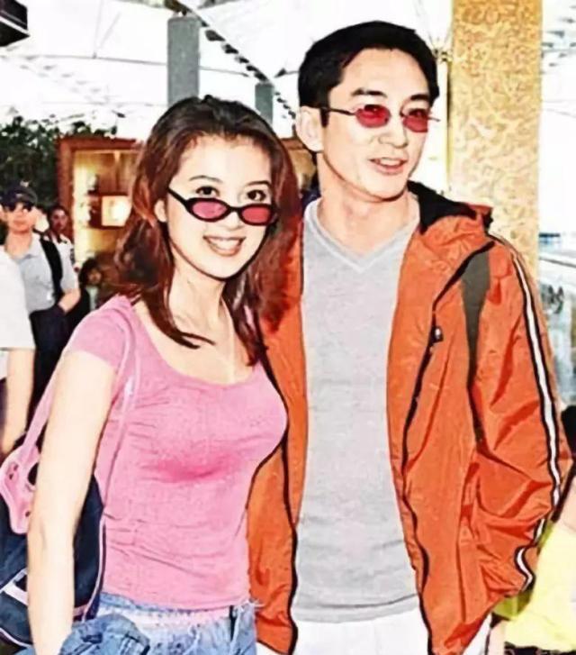 师奶杀手吴启华:既能演奸诈又能演儒雅,还曾被骗去拍风月片