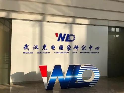 湖南女孩刚毕业就被华为选中,年薪高达156万,她究竟有何本事