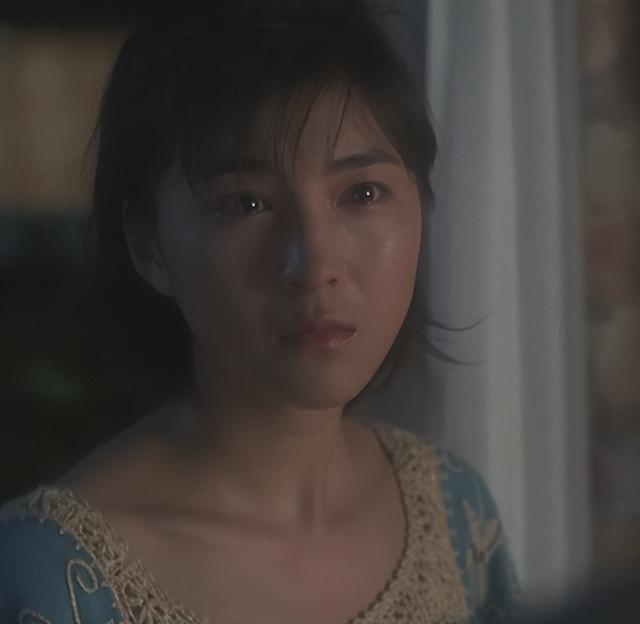 东野圭吾《秘密》:妻子魂穿女儿身体,伦理错乱下的赤裸人性