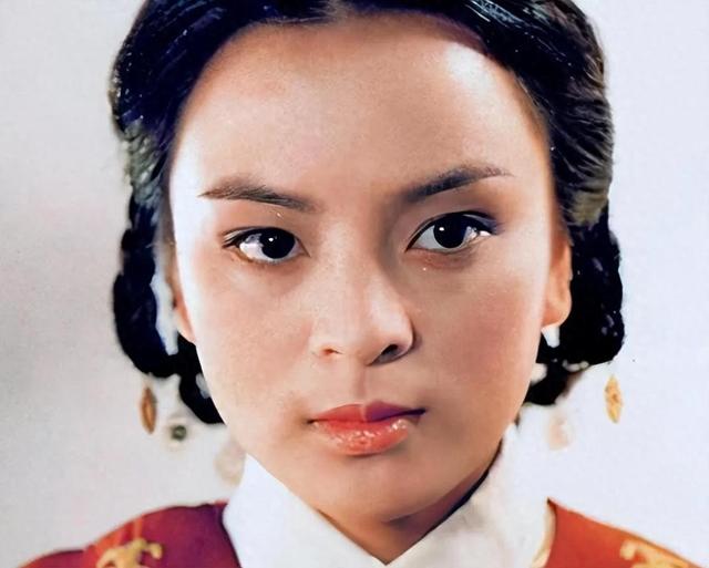 庞好：父亲是与王心刚齐名的庞学勤，娶演员东方闻樱，幸福美满