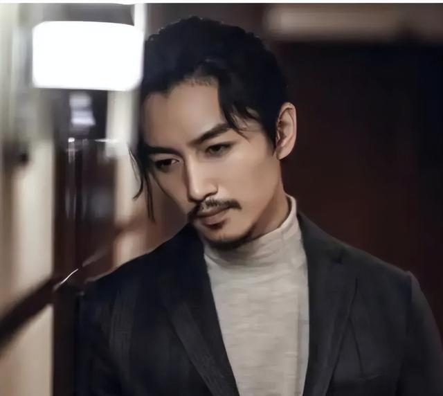 娱乐圈5个扎男”，别人留胡子邋遢，他们满脸胡碴反而更有味道