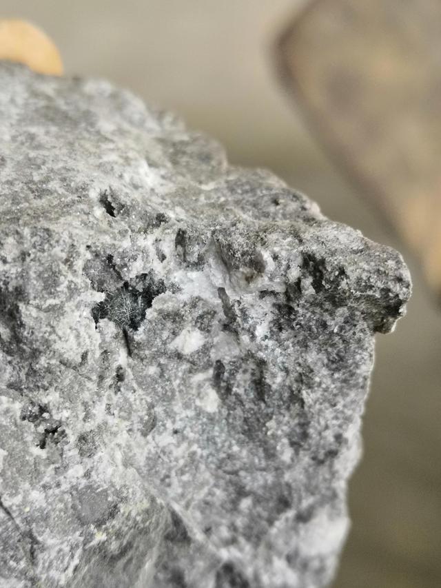 带大家认识矿物——辉锑矿