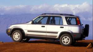 新款本田crv(全新一代CR-V曝光空间更大油耗降低途观L等都表示压力山大)