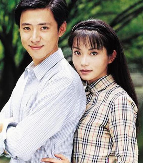 《情深深雨蒙蒙》：尔豪女朋友方瑜，雪姨为何不敢乱发脾气？