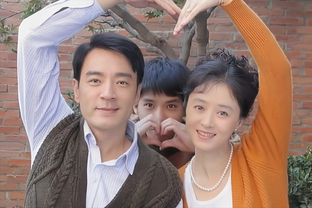 蒋欣解释过不结婚原因：没有男人追，没人敢接近，理想型是霍建华