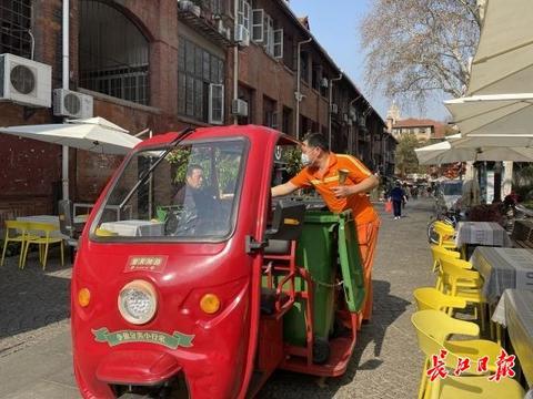 钉铛钉铛……小时候的摇铃声回来了,网红街这样解决餐厨油污问题