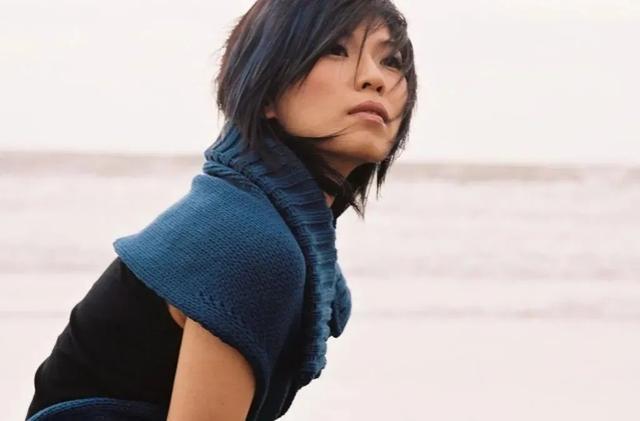 一首《一直很安静》成为阿桑的经典绝唱，坎坷人生令人声泪俱下