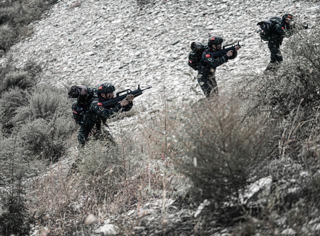 超燃!武警特战队员们的极限训练,果然威武霸气