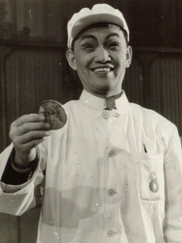 90岁滑稽名家吴双艺去世，上海滑稽“双字辈”仅剩寥寥几人