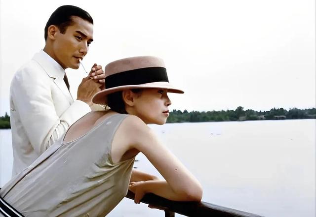 禁忌之恋,跨越时空的炽热情感——电影《情人》深度解析