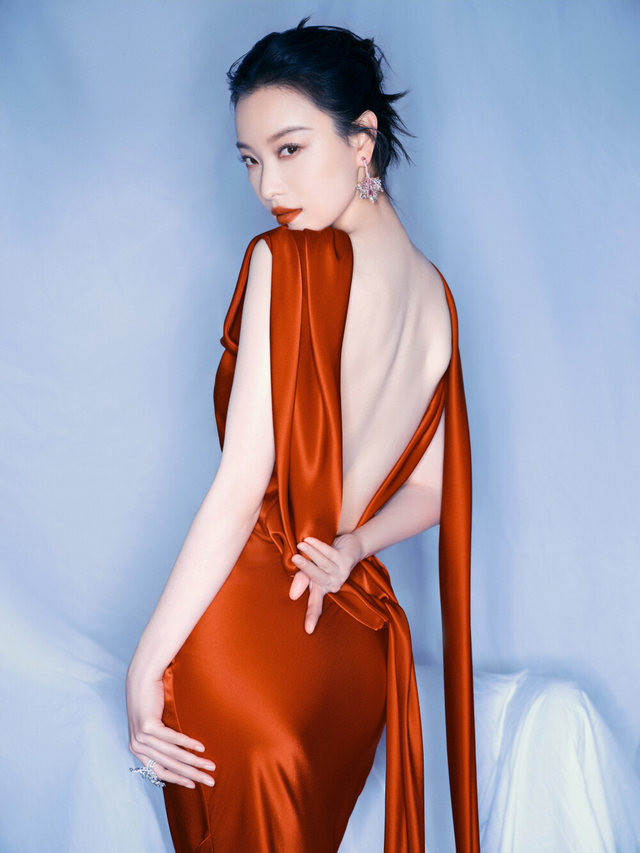 内娱10位热度最大的美女明星，来看看有没有你的女神吧？