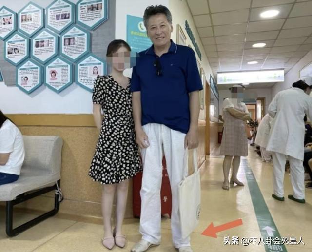 老演员晚年现状:87岁牛犇丧妻独居,68岁李雪健身形消瘦