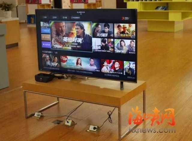 福州最牛图书馆首日体验来了！看电影 玩VR 看最美江景！办卡 借书 还书 存包 真实内景一网打尽！