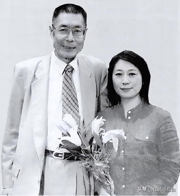 盖燕：28岁嫁给49岁的刘诗昆，夫妻创业挣来几十亿，最后却离了婚