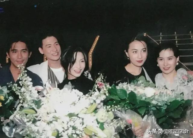 何超琼年轻时的20张照片,身材比例好好,难怪她一直仰着下巴拍照