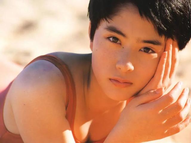 低调实力派女演员深津绘里:素面朝天亦难掩灵秀之气