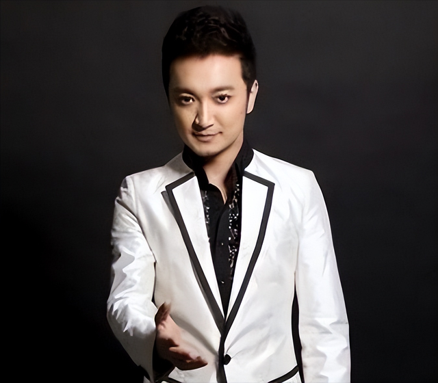 同样是央视主持人,颜值才艺具备,为何杨帆红不过尼格买提呢?