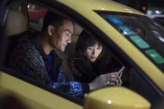 王凯吻戏多到要赶超胡歌了，靳东、祖峰、杨烁组团花式“撩妹”