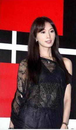 明星穿透视装,唐嫣显胸小,范冰冰最会穿,章子怡却走光!