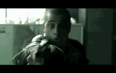 李连杰零片酬拍《狼犬丹尼》，因一张海报涉嫌辱华，内地无法公映