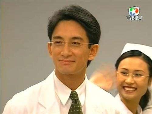 师奶杀手吴启华:既能演奸诈又能演儒雅,还曾被骗去拍风月片