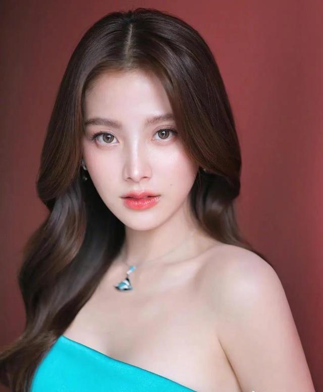 小水平采娜的性感写真