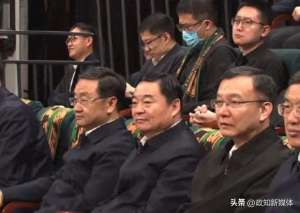 早年(“向大家拜个早年”春节前，省委书记赴现场看比赛)