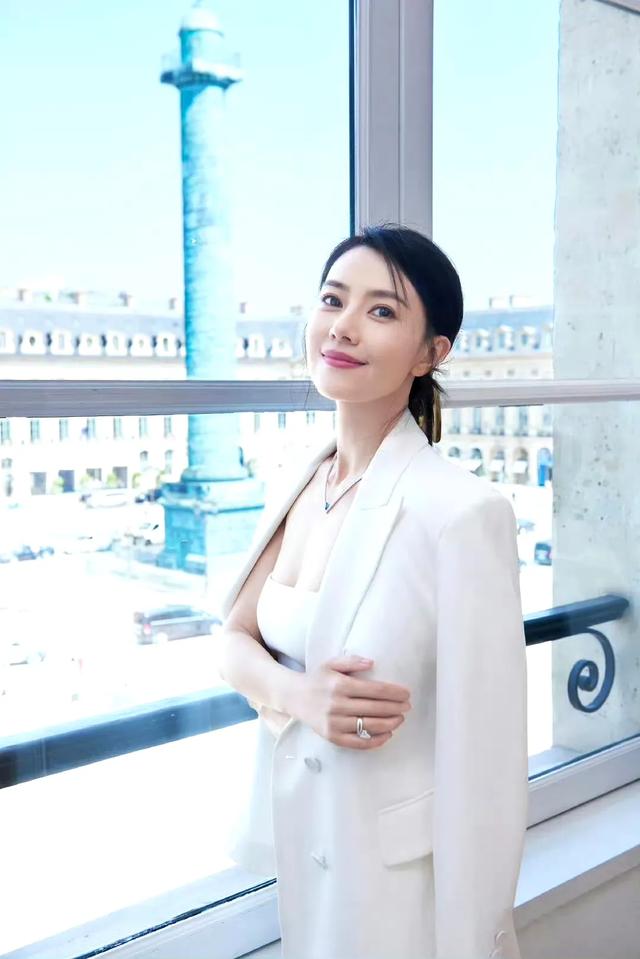 俺的女神高圆圆高清无水印性感壁纸美图大放送