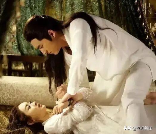 明星吻戏怎么拍的？花絮胜过正剧，唐嫣笑晕、闫妮一脸嫌弃