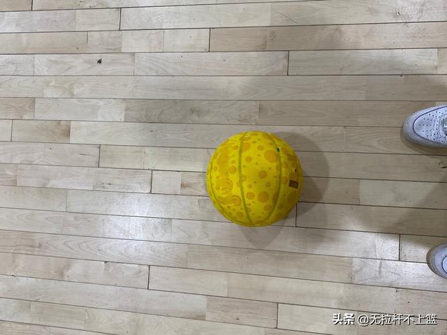 狂迷篮球哪个型号好?狂迷哪款篮球手感好?