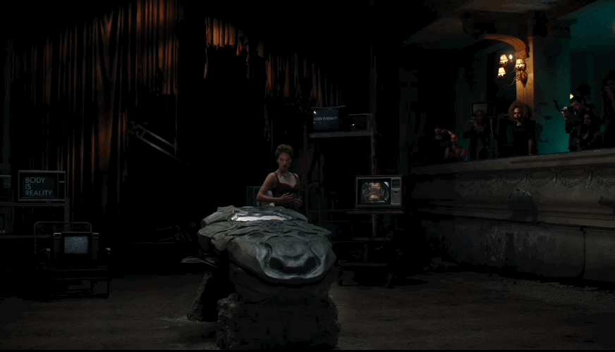 尺度疯狂到颠覆认知!性张力爆满,全程无尿点,还让人生理不适?