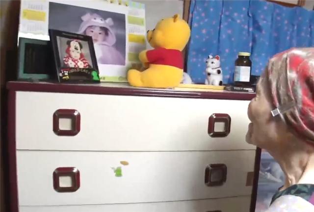 日本83岁老奶奶，独居63㎡废旧的家，过着辛酸又坚强的一生